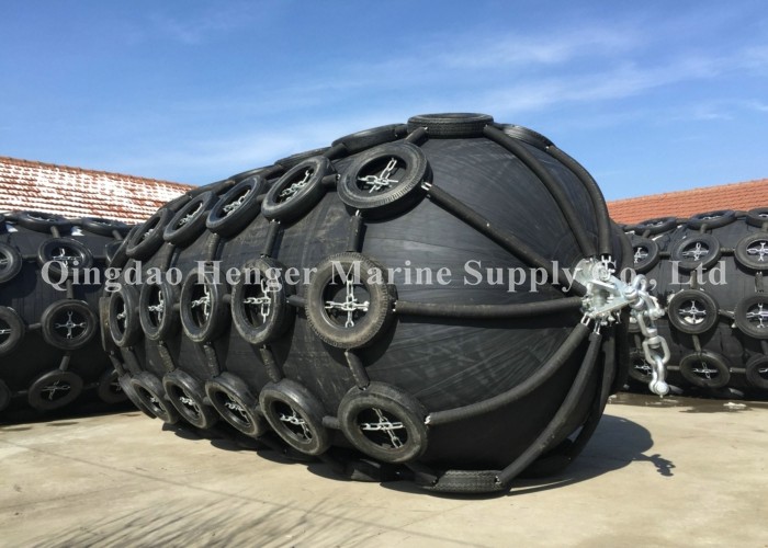 Fishing Boat Docking Pneumatic Rubber Fender Natural Rubber For Ship To ...