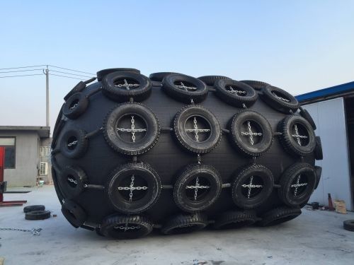 Quality Marine Black Inflatable Rubber Wharf Fender Ccs Certification factory