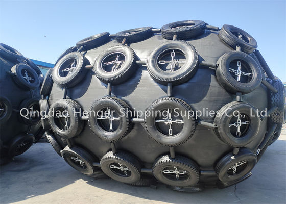 Quality ISO17357 Certified Pneumatic Rubber Fender with Multiple Layers Tire-Cord and Safety Valves for Ship-to-Ship Applications factory