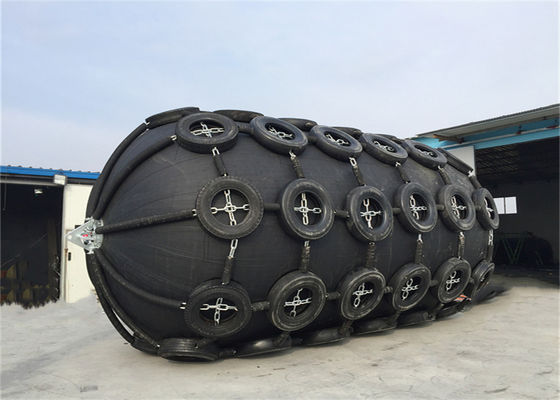 Quality Ship Boat Berthing Pneumatic Marine Fender 50kPa / 80kPa Chain Tyre Net factory