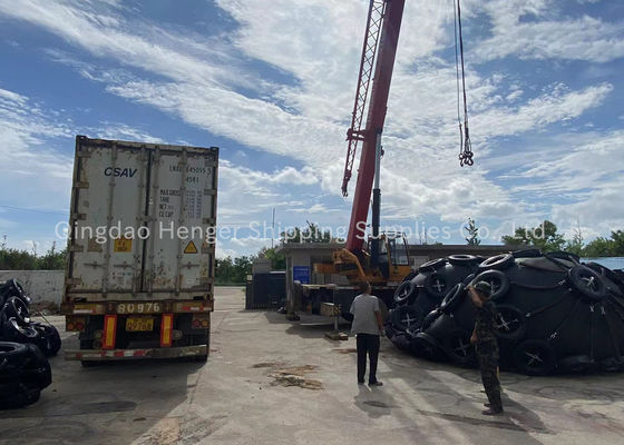 Quality Boats Inflatable Rubber Fenders With Rubber Balls factory