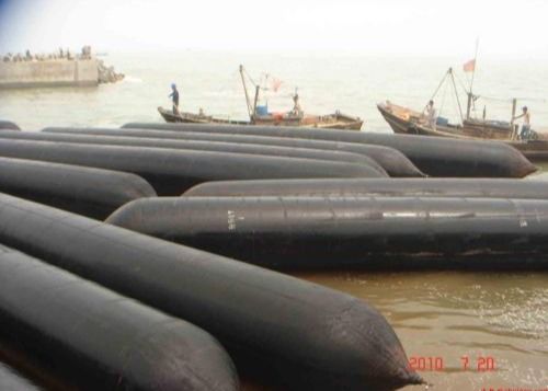 Quality Customizable Marine Rubber Airbags To Assist Boats To Get In And Out Of Water factory
