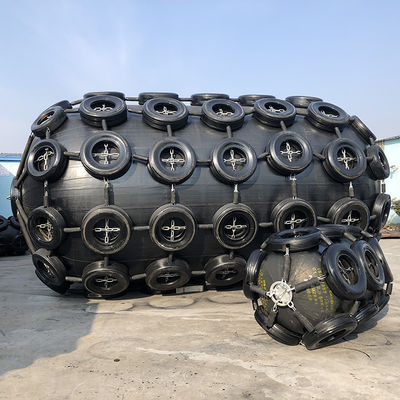 Quality Customizable Inflatable Rubber Fenders Marine Balls Pneumatic factory