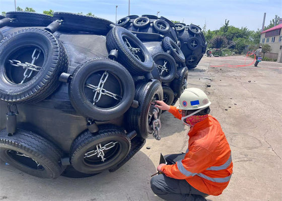 Quality Yokohama Floating Ship Pneumatic Rubber Fender 3.3*6.5M 50kpa With Chain Tyre factory