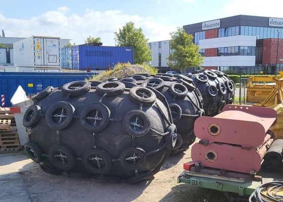 Quality Flexible Pneumatic Rubber Fender For STS / STD / Ship To Ship And Ship To Dock factory