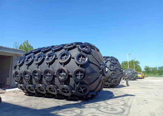 Quality World Wide Inflatable Rubber Fender for Ship to Ship Transfer Operation factory