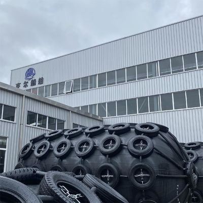 Quality Customized Size ISO17357 Compliant Pneumatic Rubber Fender with 50kpa & 80kpa Pressure for Marine Applications factory