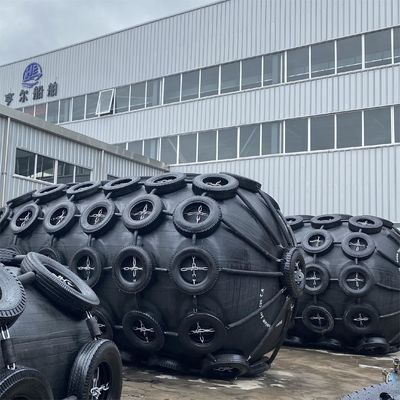 Quality Two-year Warranty Pneumatic Rubber Fender 2.5*5.5M For Vessel Berthing factory