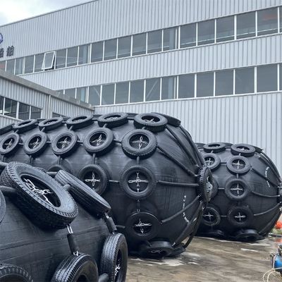 Quality ISO17357 Inflatable Rubber Fender 50kpa-80kpa for Ship Docking factory