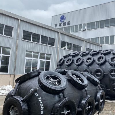 Quality Customized Pneumatic Rubber Fender with 0.3-4.8 M Diameter and 24 Months Shelf Life for VLCC Applications factory