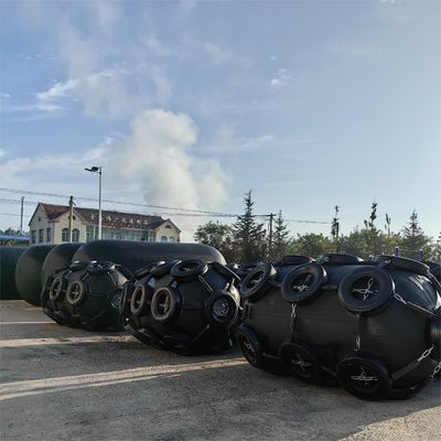 Quality Black 2000x4000mm Pneumatic Rubber Fender With Chain And Tire Net 50kpa For Boat factory
