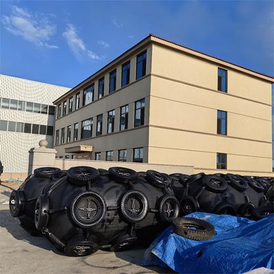 Quality Two-year Warranty Pneumatic Rubber Fender 2.5*5.5M For Vessel Berthing factory