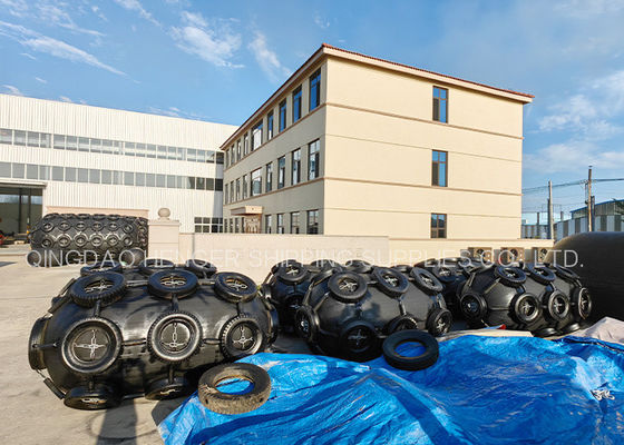 Quality Black Marine Pneumatic Rubber Fender ISO17357 Certified 80Kpa factory