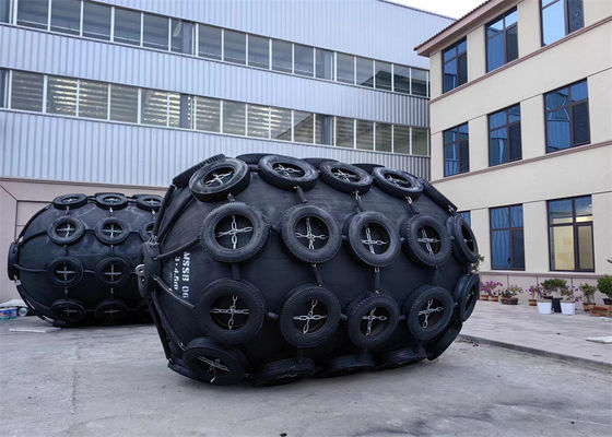 Quality Marine Ship Yokohama Type Pneumatic Rubber Fender With Chain Net factory