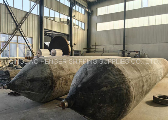 Quality High Pressure Black Shiping Launching Heavy Lifting Inflatable Marine Rubber Airbag factory