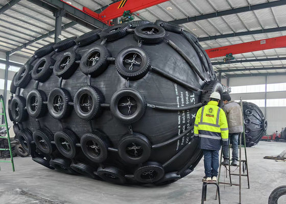 Quality Pneumatic Marine Fender Yokohama Inflatable Natural Rubber Fender With Chain Net factory