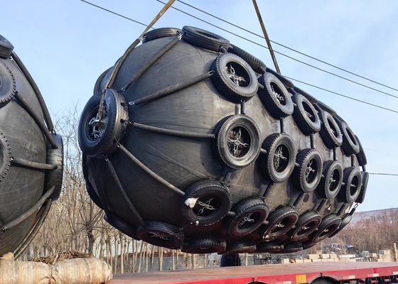 Quality 6 to 12 Years Design Life Pneumatic Marine Fender with 50kPa/80kPa Working Pressure for Ship-to-ship and Ship-to-dock Protection factory