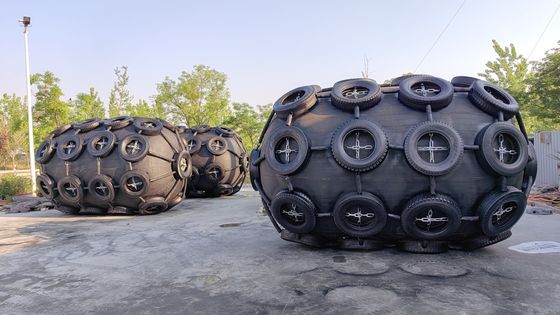 Quality Floating Structure 2.0*3.5-2.5*4.0m ISO17357 Ship-to-Ship 50kpa/80kpa Pneumatic Yokohama Rubber Fender factory