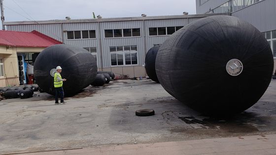 Quality 50Kpa 80Kpa Yokohama Inflatable Marine Rubber Fenders STS STD Marine Dolphin factory