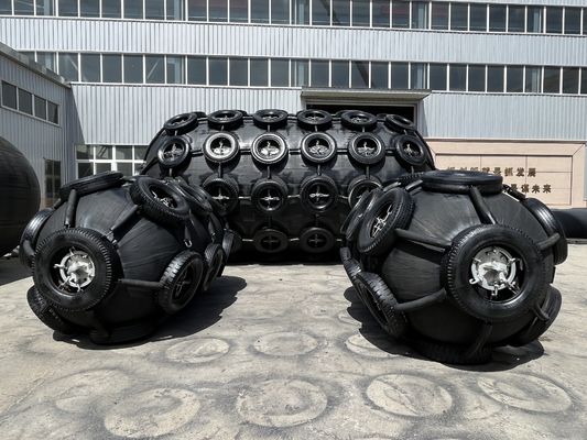 Quality Easy Fit Cylinder Floating Pneumatic Rubber Fenders Jetty Protection factory