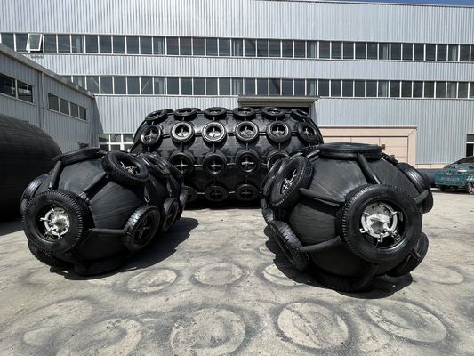 Quality Black Rubber Pneumatic Rubber Fender / Inflatable Docking Fender factory