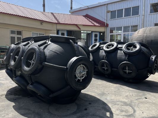 Quality Customized Black Pneumatic Rubber Fender High Durability factory