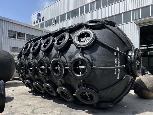 Quality Cylindrical High Pressure Pneumatic Rubber Fender / Yokohama Fender factory