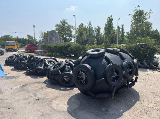 Quality Ships Net / Sling Types Pneumatic Rubber Fender 50kpa / 80kpa Inflatable factory
