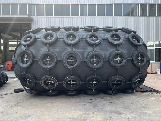 Quality Good Quality STS 50Kpa Black Pneumatic Rubber Fender Yokohama Type Fender factory