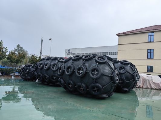 Quality Heavy Duty Black Marine Fender for Pressure Installation Rubber Construction factory