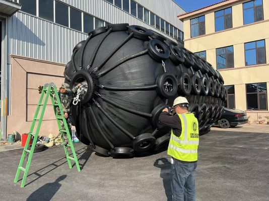 Quality Heavy Duty Black Marine Fender for Pressure Installation Rubber Construction factory