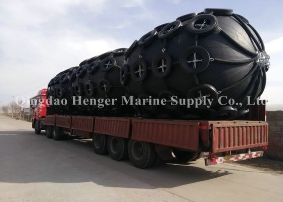 Quality Good Gas Tightness Inflatable Pneumatic Marine Fender D4.5 × L6m With Tyre Chain Net factory
