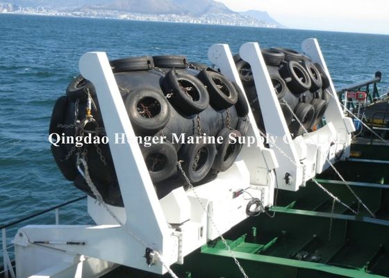 Quality Defensas Barcos Pneumatic Marine Fender , Sea Guard Fenders With Quick Change Hanger factory