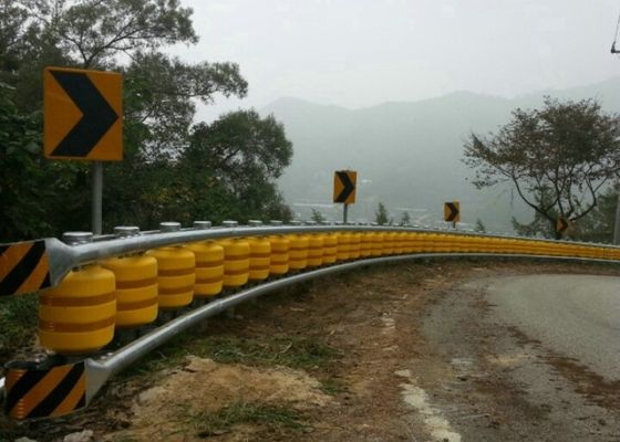 Quality Customized Color Foam Filled Safety Roller Barrier Buckets Traffic Barrier factory