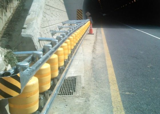 Quality PU Foam / EVA Traffic Safety Roller Barrier Highway Roller Barrier For Accident - Prone Roads factory