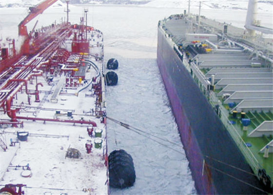 Quality Boat Pneumatic Marine Fender Good Performance Oil Tanker / Corvette Ship factory