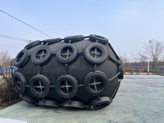 Quality Black Pneumatic Rubber Fender With Good Abrasion Resistance Shelf Life 24 Months factory