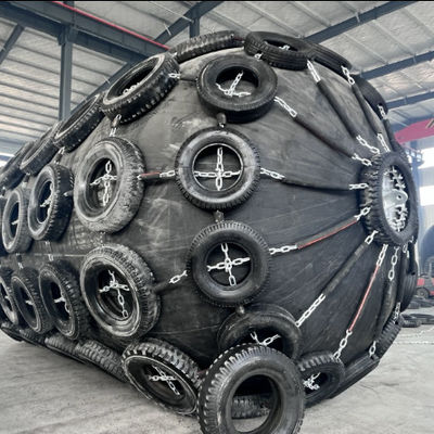 Quality 50Kpa / 80Kpa Pneumatic Rubber Fender Yokohama Type factory