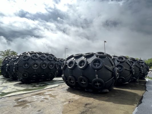 Quality Floating Yokohama Pneumatic Marine/Ship/Boat Rubber Fender factory