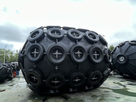 Quality Ship Boat Berthing 50Kpa 80Kpa Rubber Fender Chain Tyre Net Heavy Duty Dock Fender for Marine Vessel Berthing Protection factory