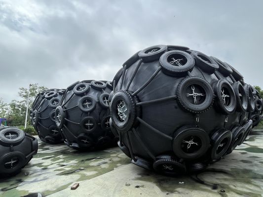 Quality Ship Boat Berthing 50Kpa 80Kpa Rubber Fender Chain Tyre Net Heavy Duty Dock Fender for Marine Vessel Berthing Protection factory