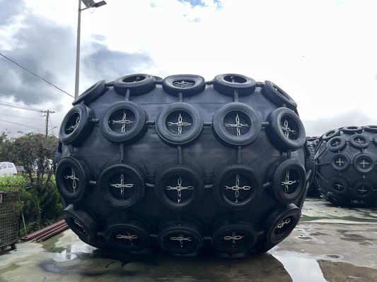 Quality Design Life 8 to 15 Years Pneumatic Marine Fender Offering 50kPa 80kPa Pressure and Installation Method Chain PP Rope Ideal for Ship Docking factory
