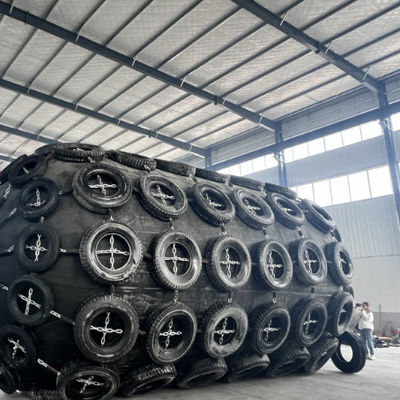 Quality Anti Corrosive Pneumatic Rubber Fender for Saltwater Environments factory
