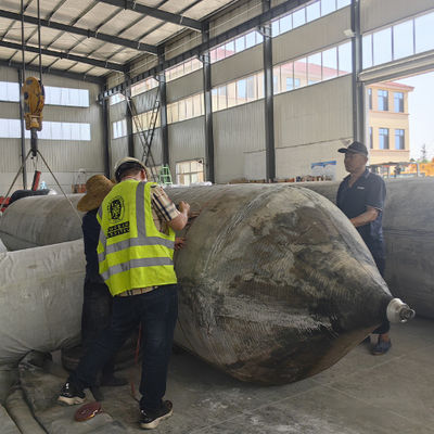 Quality Marine Lifting Boat Dock Pneumatic Inflatable Ship Launching Rubber Airbag factory