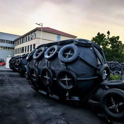 Quality ISO17357 Pneumatic Rubber Fender for Marine Collision Protection factory