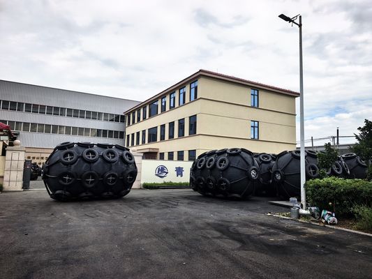 Quality ISO17357 Certified Pneumatic Rubber Fender with 50kpa High Energy Absorption and Customized Size for Marine Applications factory