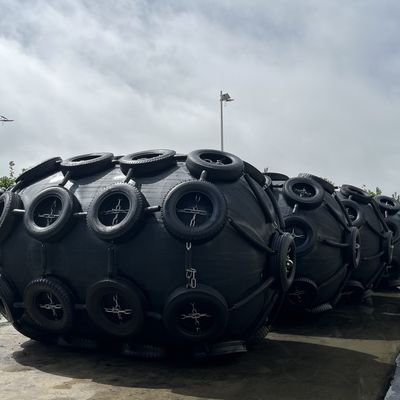 Quality Marine Pneumatic Rubber Fender with Adjustable Pressure Options and Excellent Weather Resistance for High Energy Absorption factory