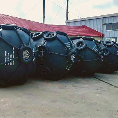 Quality Net Type Pneumatic Rubber Fender Diameter 0.5m To 4.5m Marine Fender System Provide Superior Dock Protection factory