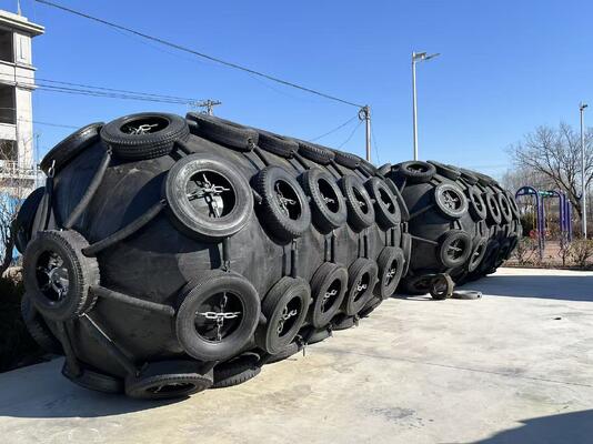 Quality Ship Boat Berthing 50Kpa 80Kpa Rubber Fender Chain Tyre Net Heavy Duty Dock Fender for Marine Vessel Berthing Protection factory