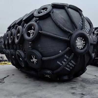 Quality Excellent Performance Yokohama Fenders Built To ISO 17357 Standards Delivering Enhanced Impact Resistance OEM factory